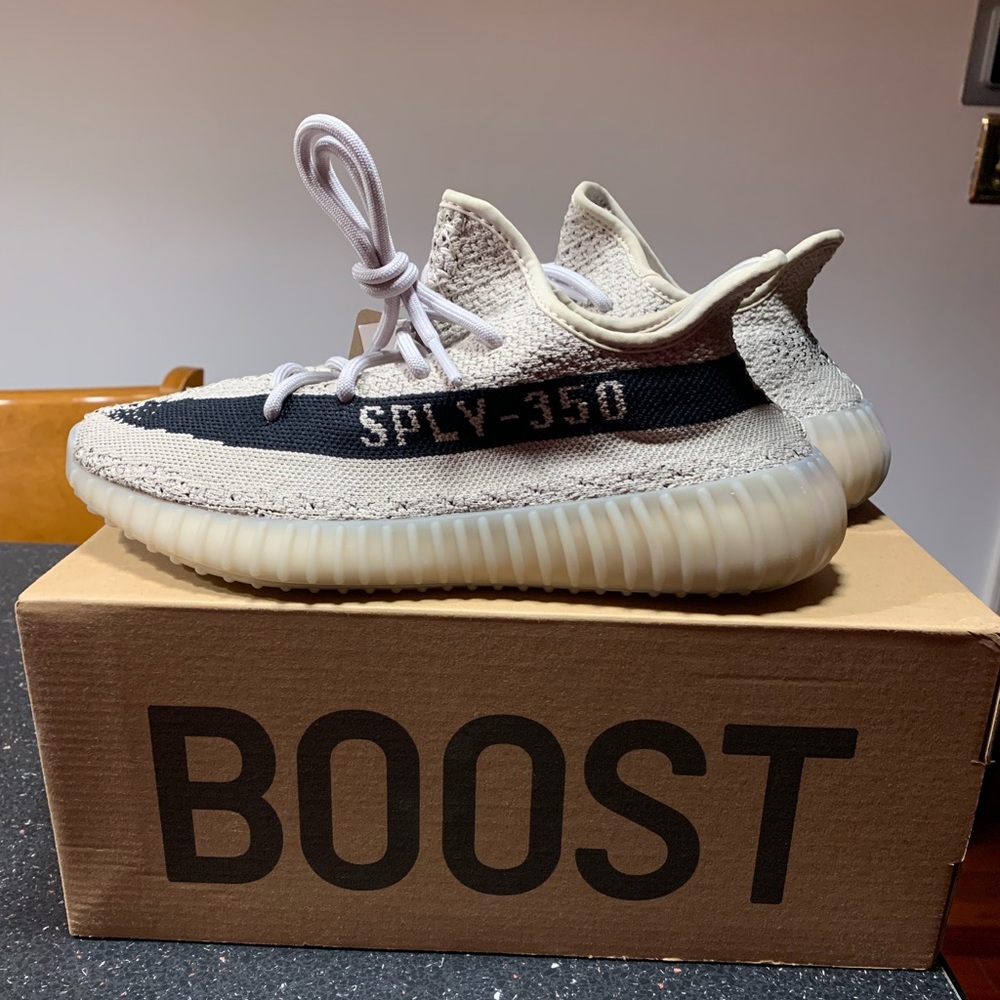 Authentic. NIB. Yeezy Boost 350 V2- Brand new in box. mens 7/ fit womens 8.